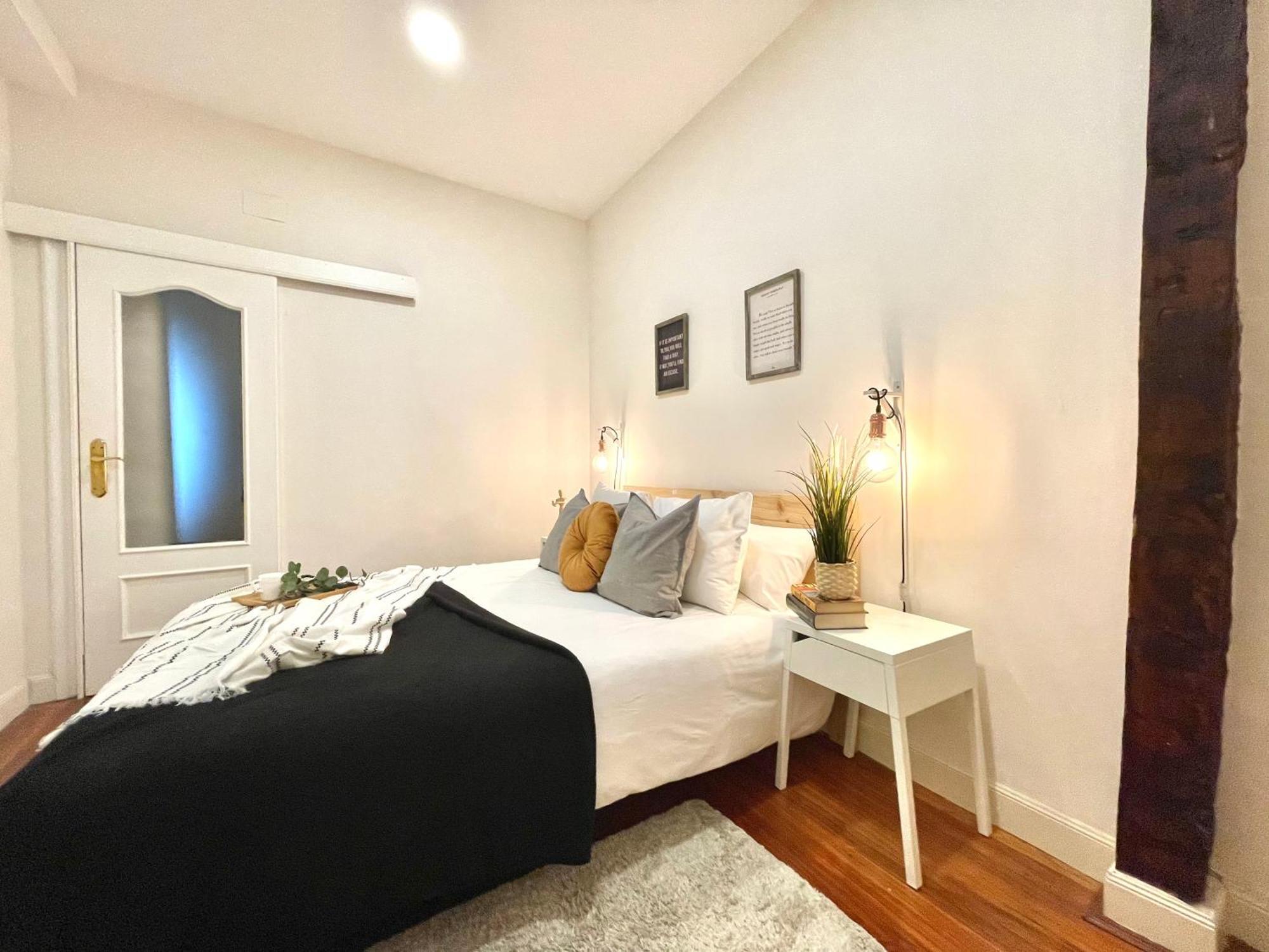 Appartement Fika Flat Casco Viejo Parking 15Euro X Dia à Bilbao Extérieur photo
